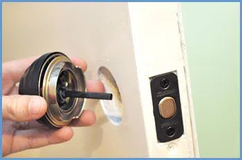 State Locksmith Services Dayton, NJ 732-305-2559 - 5-change-locks-service